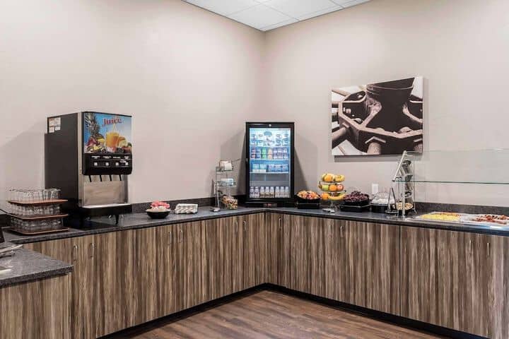 Breakfast area